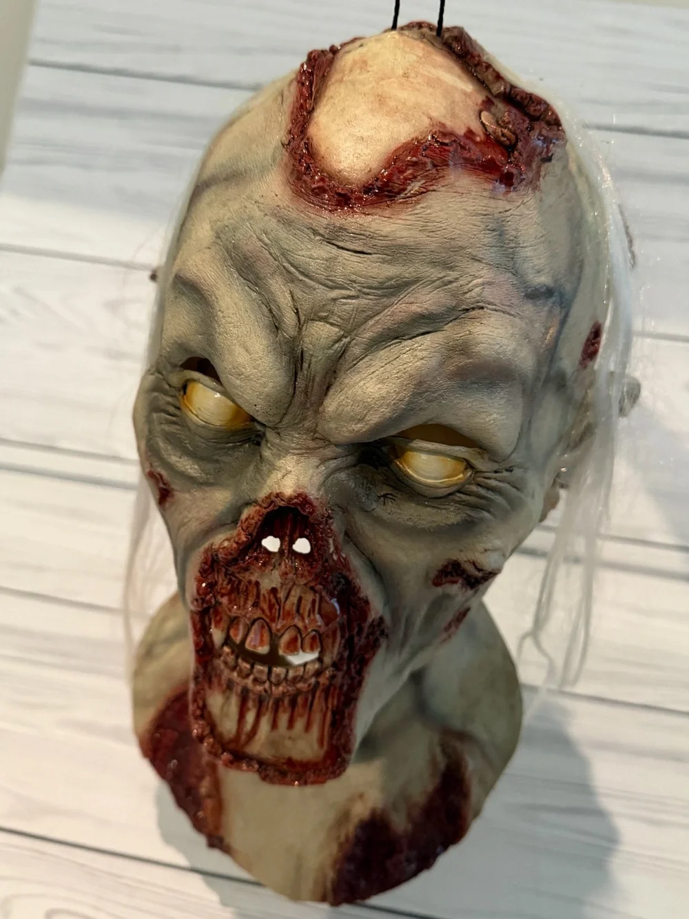 Horror Zombie Bust Decor Mask in Gray and Red - Brand
